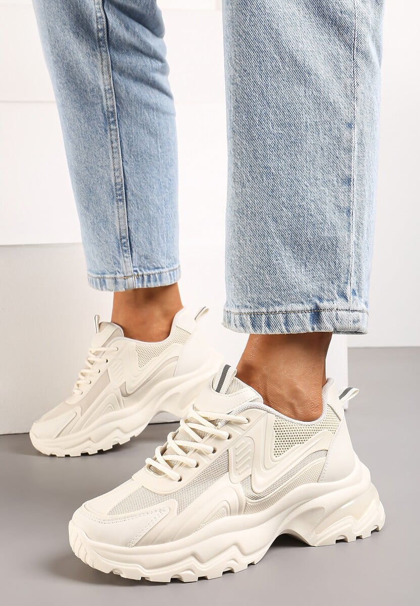 Beżowe Klasyczne Sneakersy Sznurowane na Niskiej Platformie Lenivia