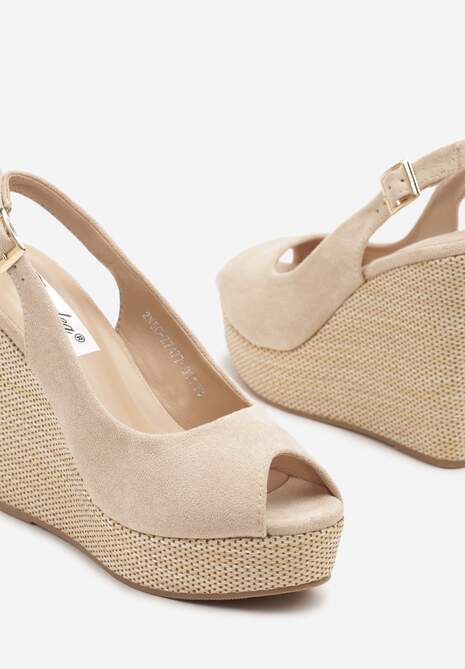 Beżowe Sandały Slingback z Imitacji Zamszu na Koturnie Daldiva