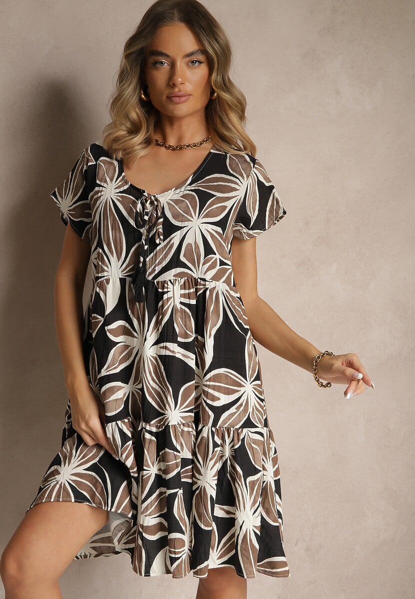 Czarna Rozkloszowana Sukienka z Lnem Zdobiona Wiązaniem z Frędzlami Fevienne