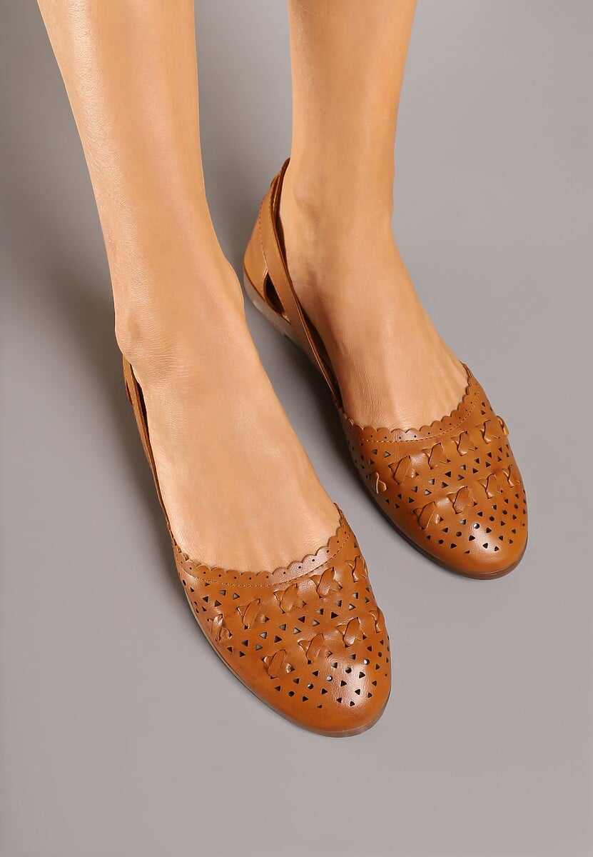 Brązowe Ażurowe Balerinki z Ozdobnymi Wycięciami Damirra