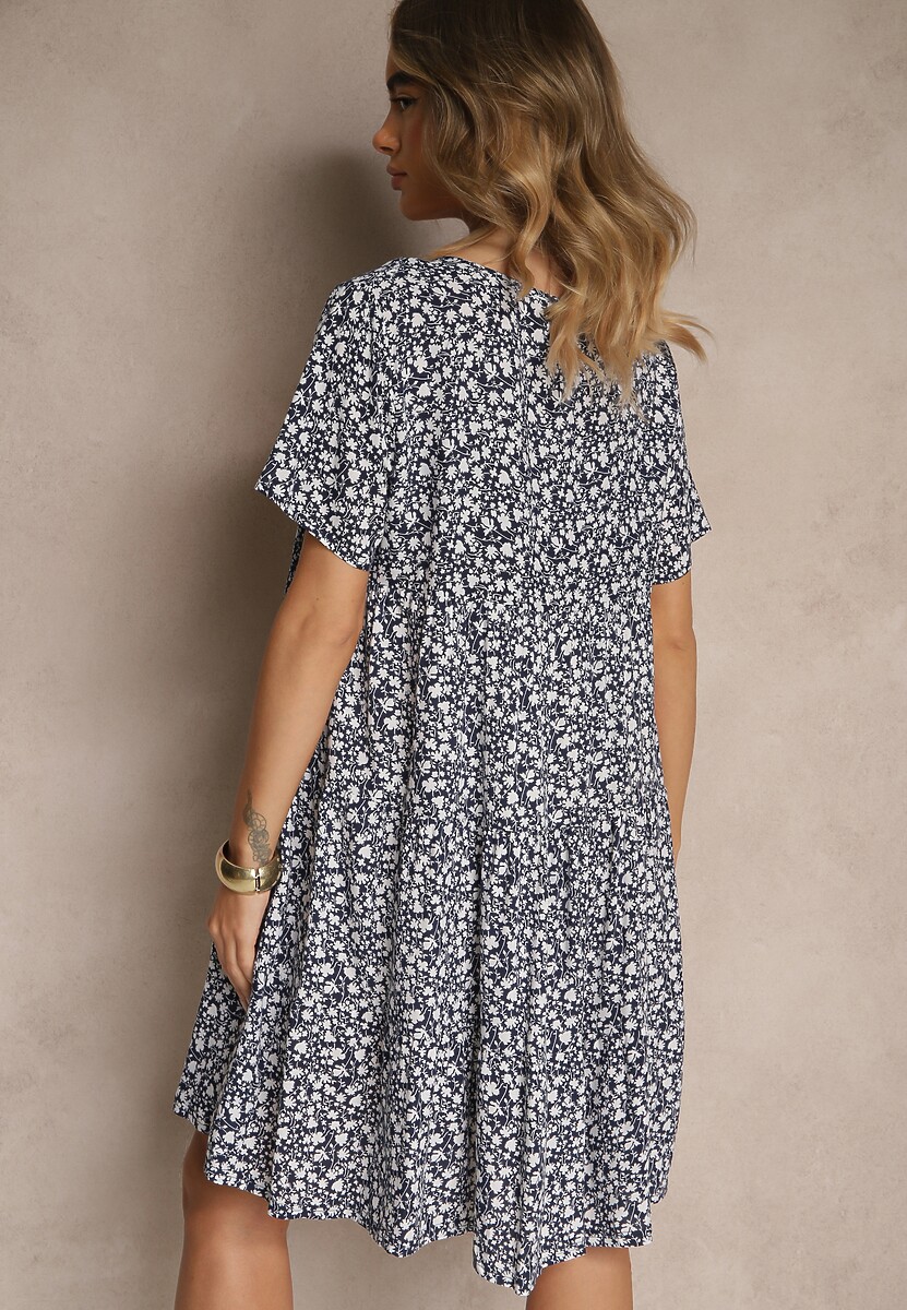 Niebieska Rozkloszowana Sukienka z Bawełną w Kwiaty Mevazia