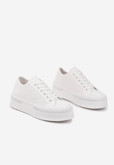 Białe Trampki na Podwójnej Podeszwie z Ozdobnym Znaczkiem na Cholewce Alivrelia