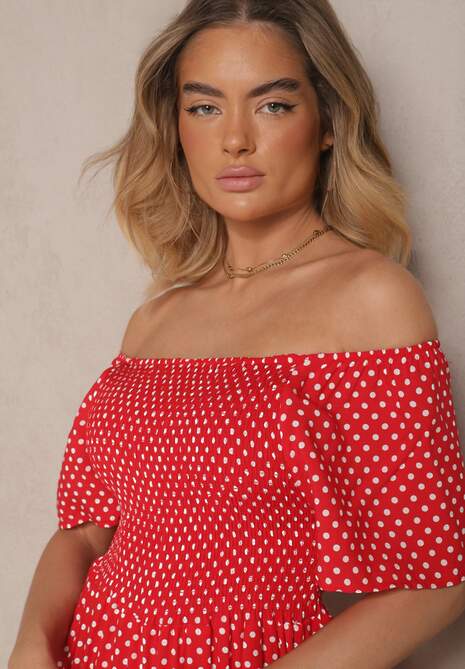 Czerwona Bawełniana Sukienka o Rozkloszowanym Kroju Zdobiona Printem w Groszki Lisanovia