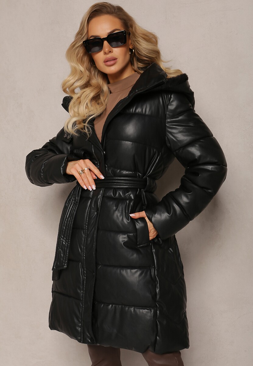 Czarna Wiskozowa Kurtka z Imitacji Skóry z Ozdobnym Pikowaniem z Paskiem i Kapturem Gersja