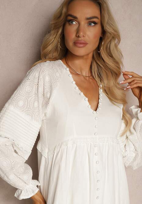 Biała Haftowana Sukienka w Stylu Boho z Bawełny Zdobiona Guzikami Elali