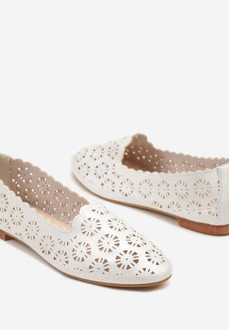 Srebrne Ażurowe Balerinki w Casualowym Stylu Selonias