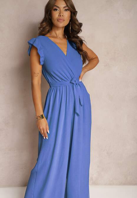 Niebieski Koktajlowy Kombinezon Wiązany Paskiem Wykończony Falbankami przy Ramionach Vimaseni