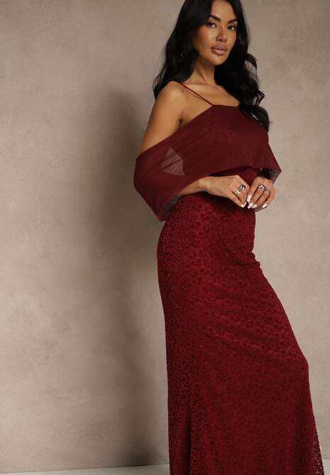 Bordowa Sukienka o Asymetrycznym Kroju Ozdobiona Falbaną Owedia