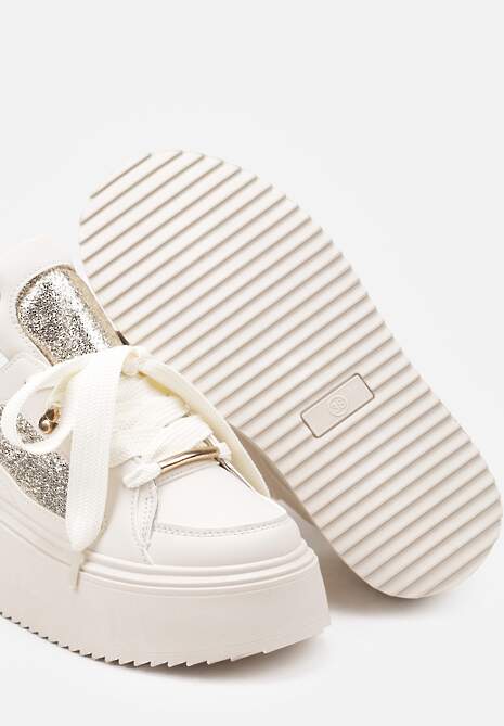 Beżowe Sneakersy na Platformie Ozdobione Nitami i Metalicznymi Elementami Azista