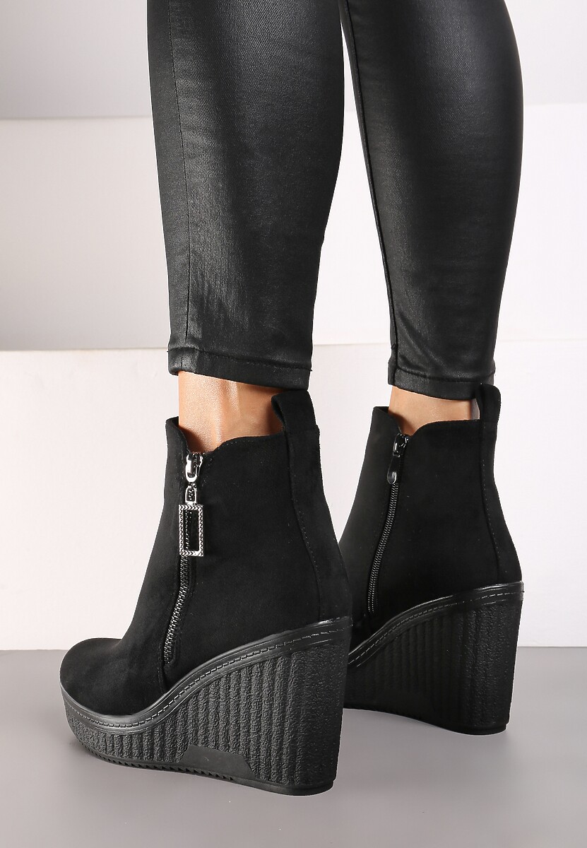 Czarne Botki na Koturnie z Zawieszką z Cyrkoniami i Suwakiem Armela