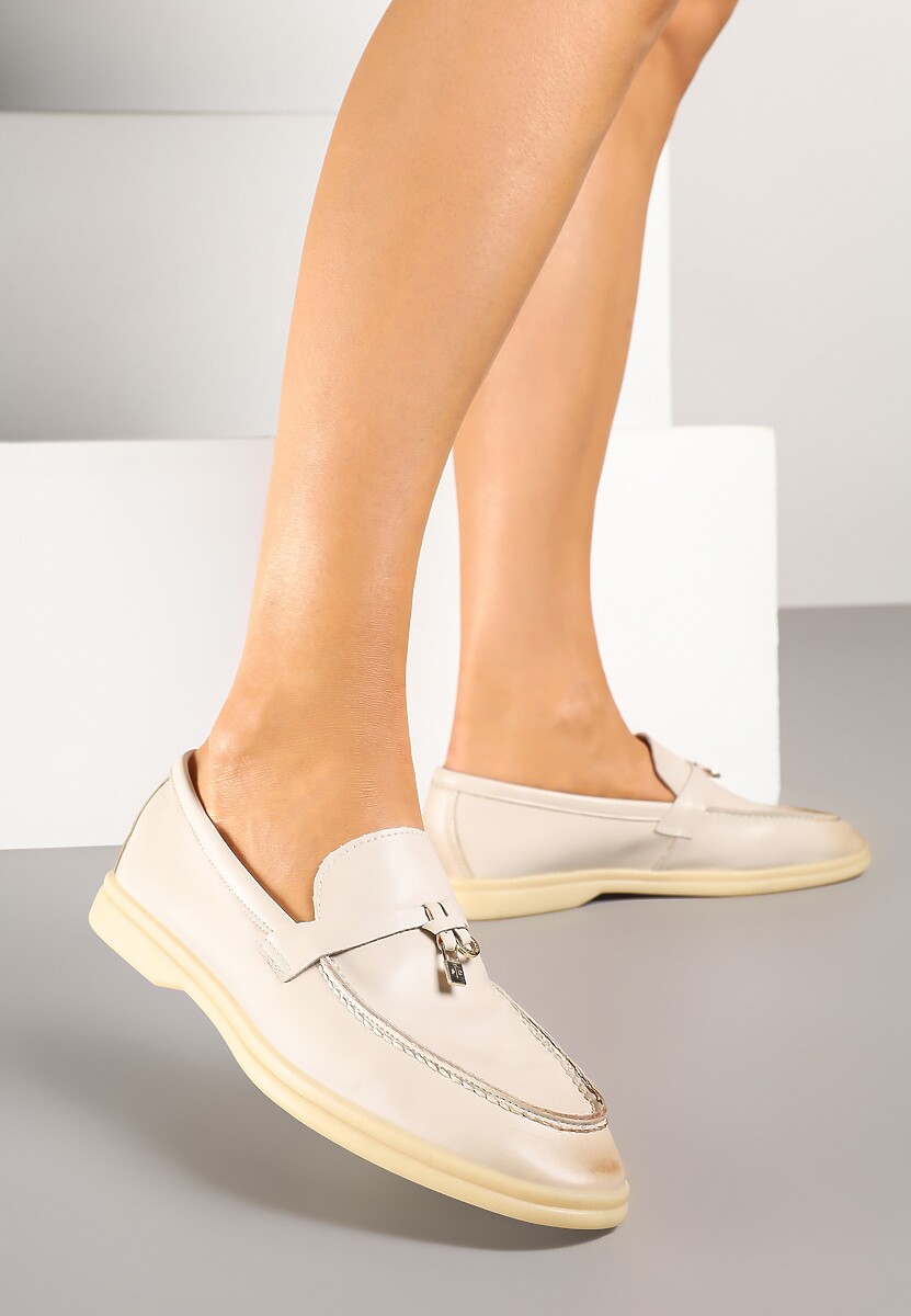 Ciemnobeżowe Mokasyny Zdobione Elegancką Aplikacją ze Skórzaną Wkładką Doreme