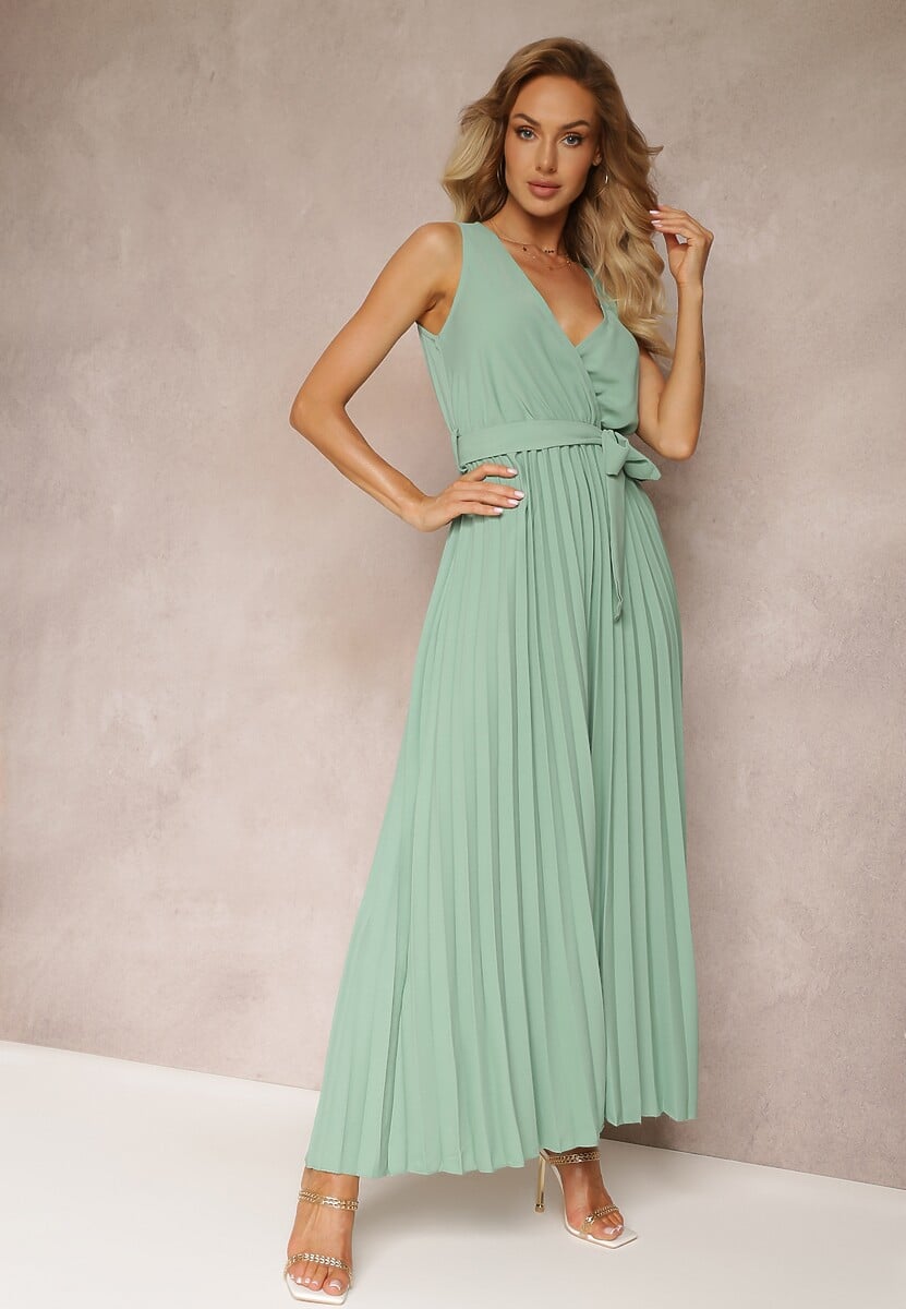 Czarna Rozkloszowana Sukienka Maxi z Plisowanym Dołem i Gumką w Talii Sare