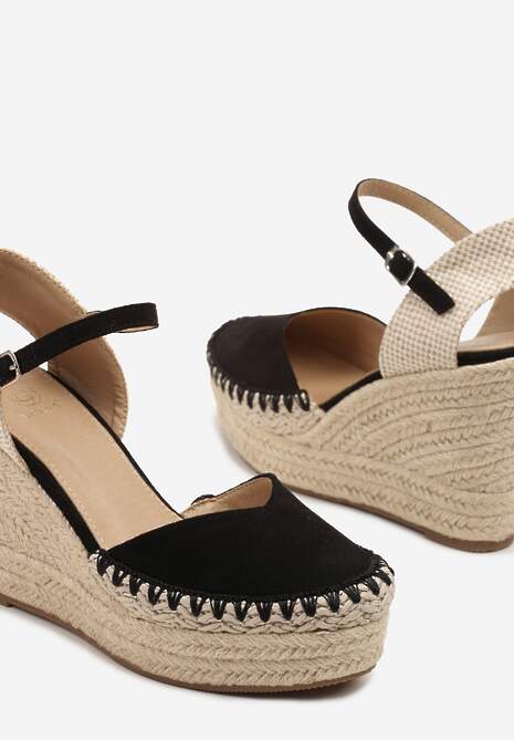 Czarne Sandały Typu Espadryle na Plecionym Koturnie Tervanis
