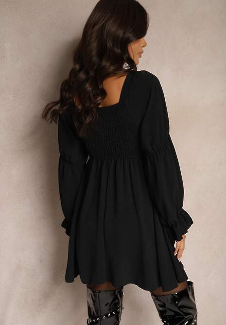 Czarna Sukienka z Elastyczną Górą o Rozkloszowanym Kroju z Falbankami Savione