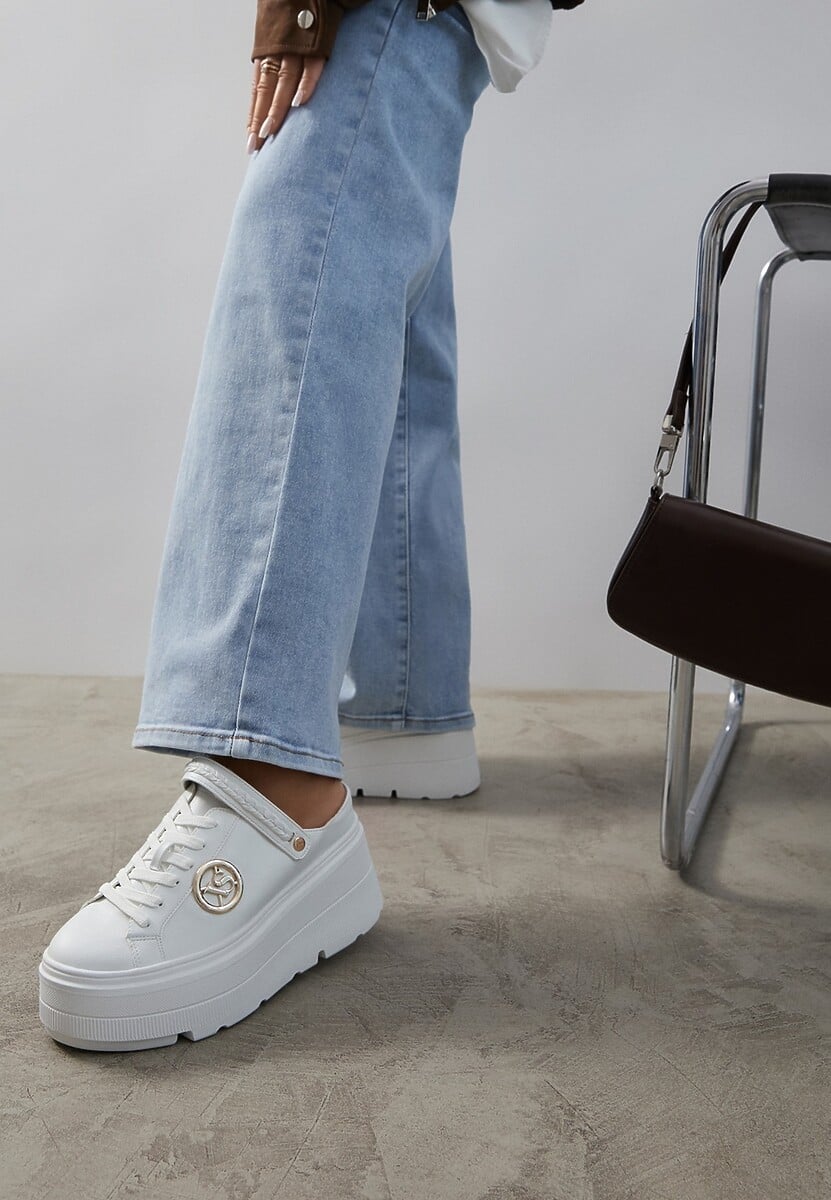 Białe Sneakersy Vices na Platformie z Tłoczeniem Paskiem na Pięcie i Metaliczną Aplikacją Selfedi