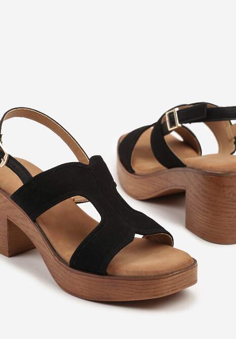 Czarne Sandały na Słupku i Platformie Ozdobione Wycięciami Galaniela