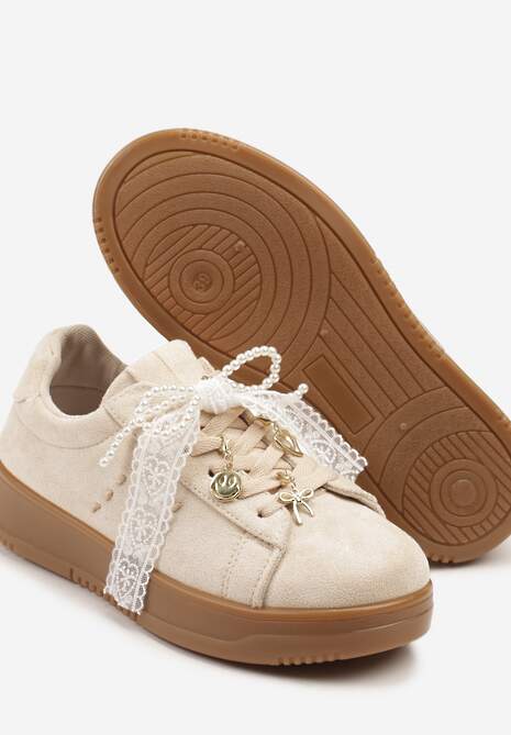 Beżowe Sneakersy na Niskiej Platformie z Aplikacjami i Kokardkami Divienne