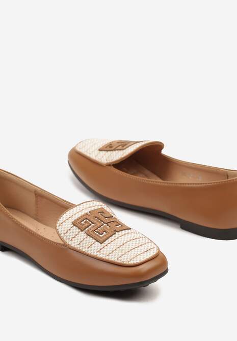 Brązowe Mokasyny z Tweedowymi Wstawkami i Geometryczną Aplikacją Teliviela