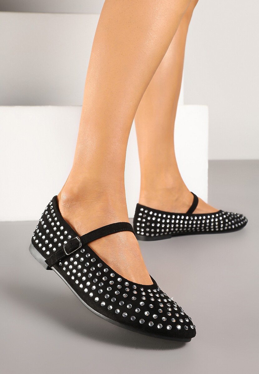 Czarne Balerinki Zapinane na Sprzączkę z Ćwiekami All Over Avretia
