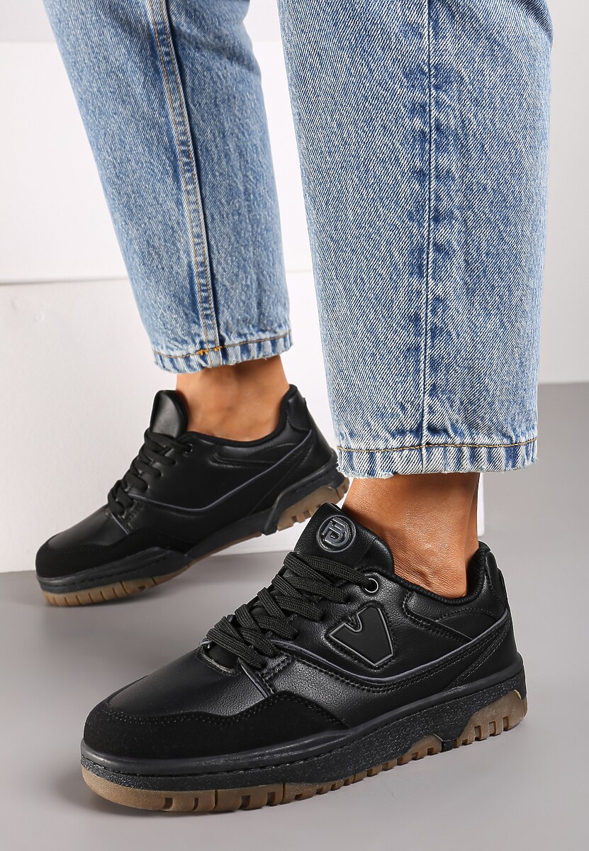 Czarne Sneakersy Sznurowane z Aplikacją na Boku i Przeszyciami Irilian