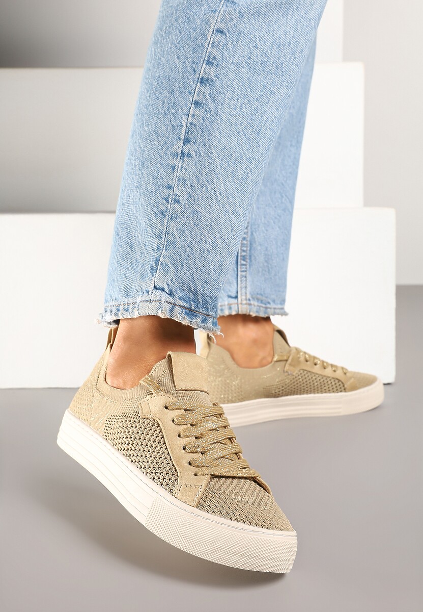 Czarne Sneakersy Ozdobione Siateczką Varlio