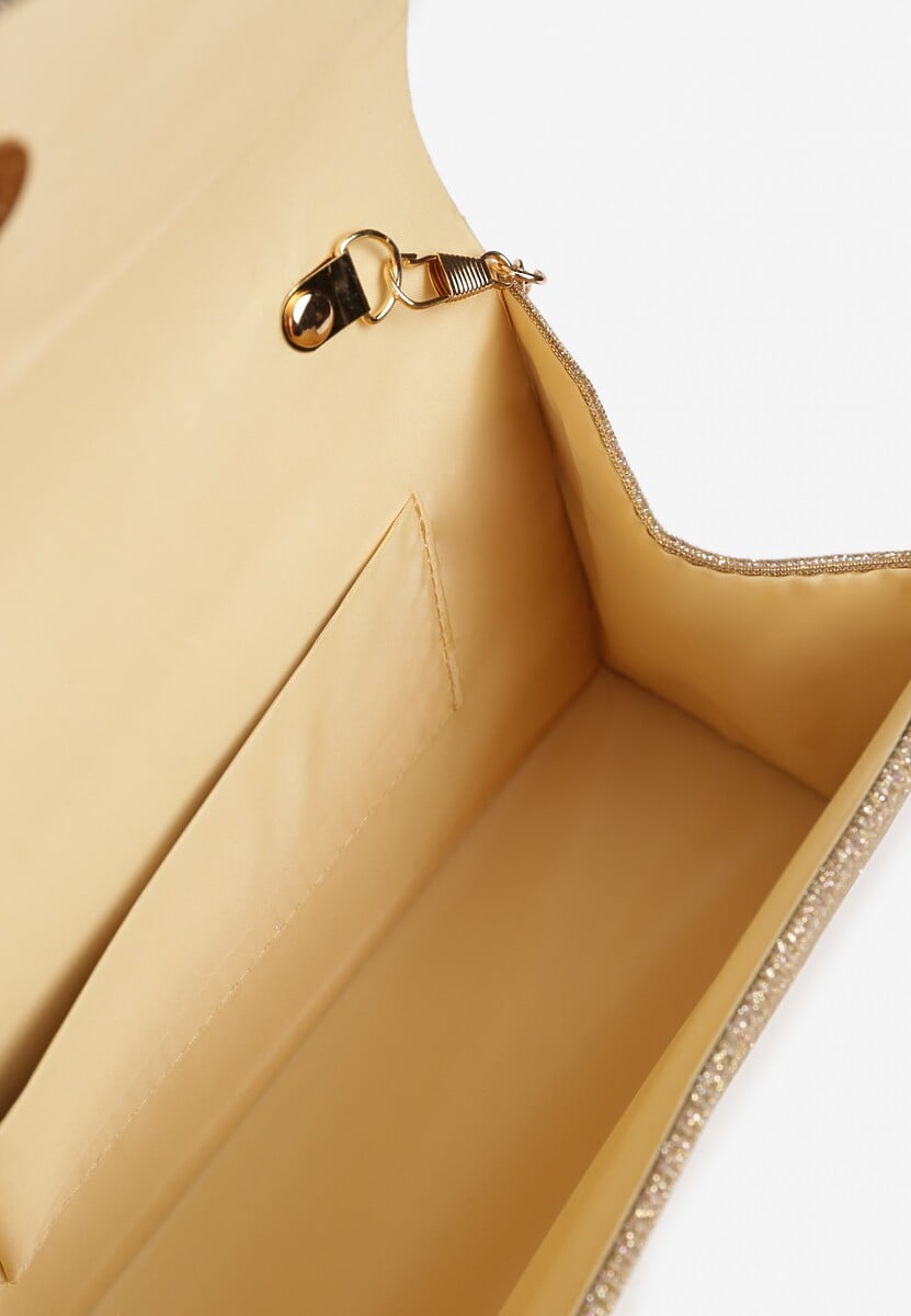 Złota Torebka Kopertówka Ozdobiona Metalicznymi Aplikacjami Zarilita