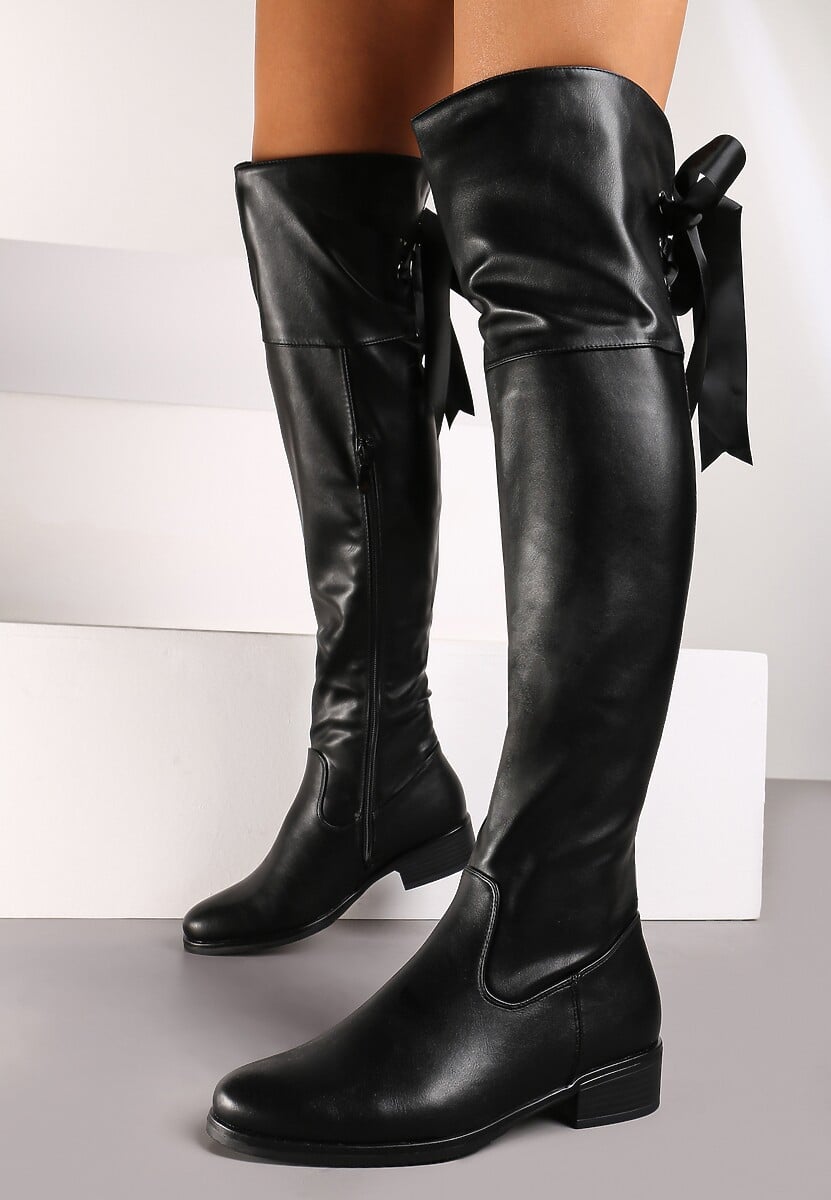 Czarne Dopasowane Kozaki Typu Muszkieterki z Długą Cholewką i Wiązanym Detalem Hanione