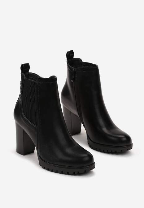 Czarne Botki na Słupku z Elastyczną Wstawką Opozja