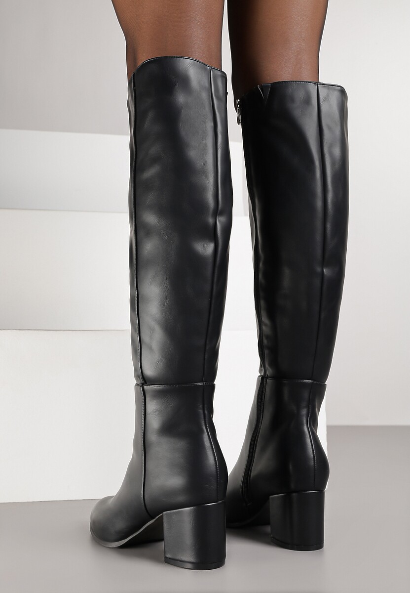 Czarne Kozaki Vices na Słupku Sedvire