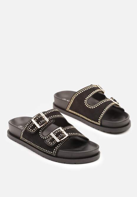 Czarne Klapki z Nitami i Klamrami Ezrives