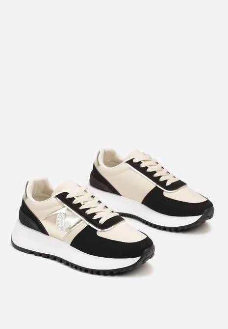 Czarne Sneakersy z Naszywką Serduszka i Piankową Platformą Timera