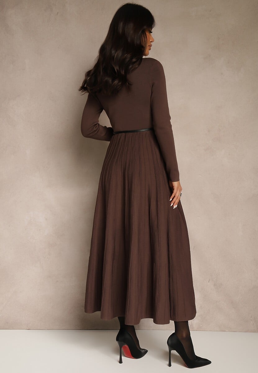 Brązowa Dzianinowa Sukienka Rozkloszowana Longsleeve z Wiskozą i Paskiem Tusnira