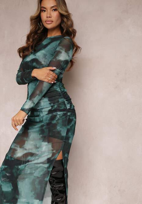 Zielona Dopasowana Sukienka Siateczkowa Maxi z Rozcięciem i Marszczeniem Soininen