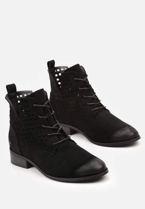 Czarne Sznurowane Botki ze Skórzaną Wkładką Ażurową Cholewką za Kostkę i Wycięciem Tlixa