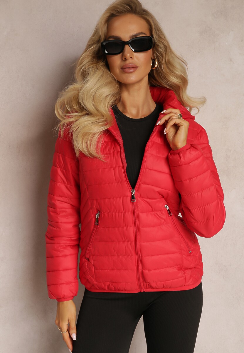 Czerwona Pikowana Kurtka z Odpinanym Kapturem Sissata