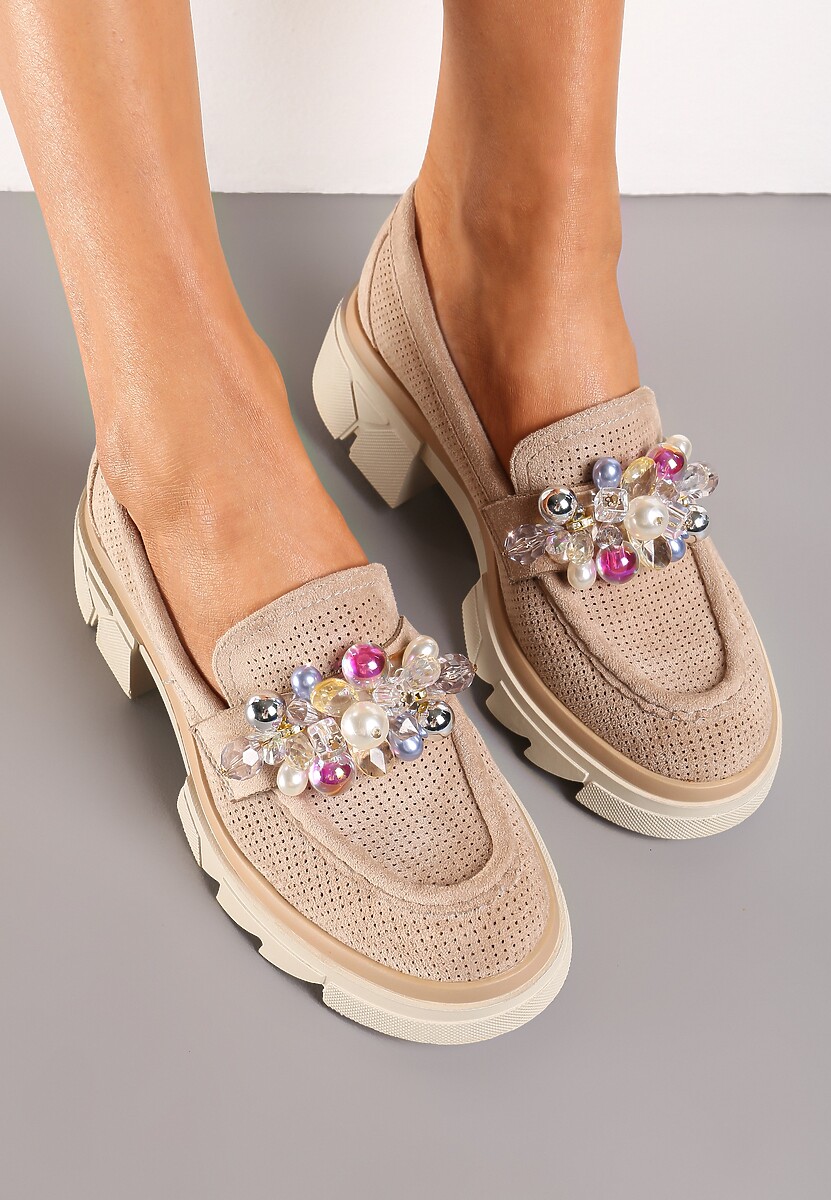 Ciemnobeżowe Mokasyny z Dekoracyjnymi Kryształkami i Skórzaną Wkładką na Grubej Podeszwie Sarrva