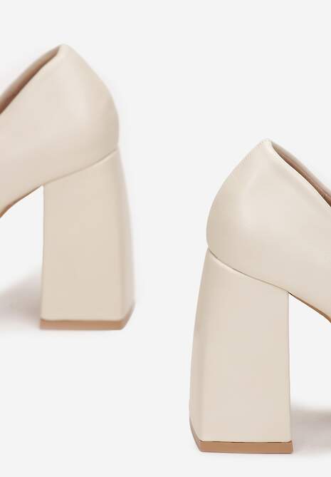 Beżowe Czółenka Caeilea