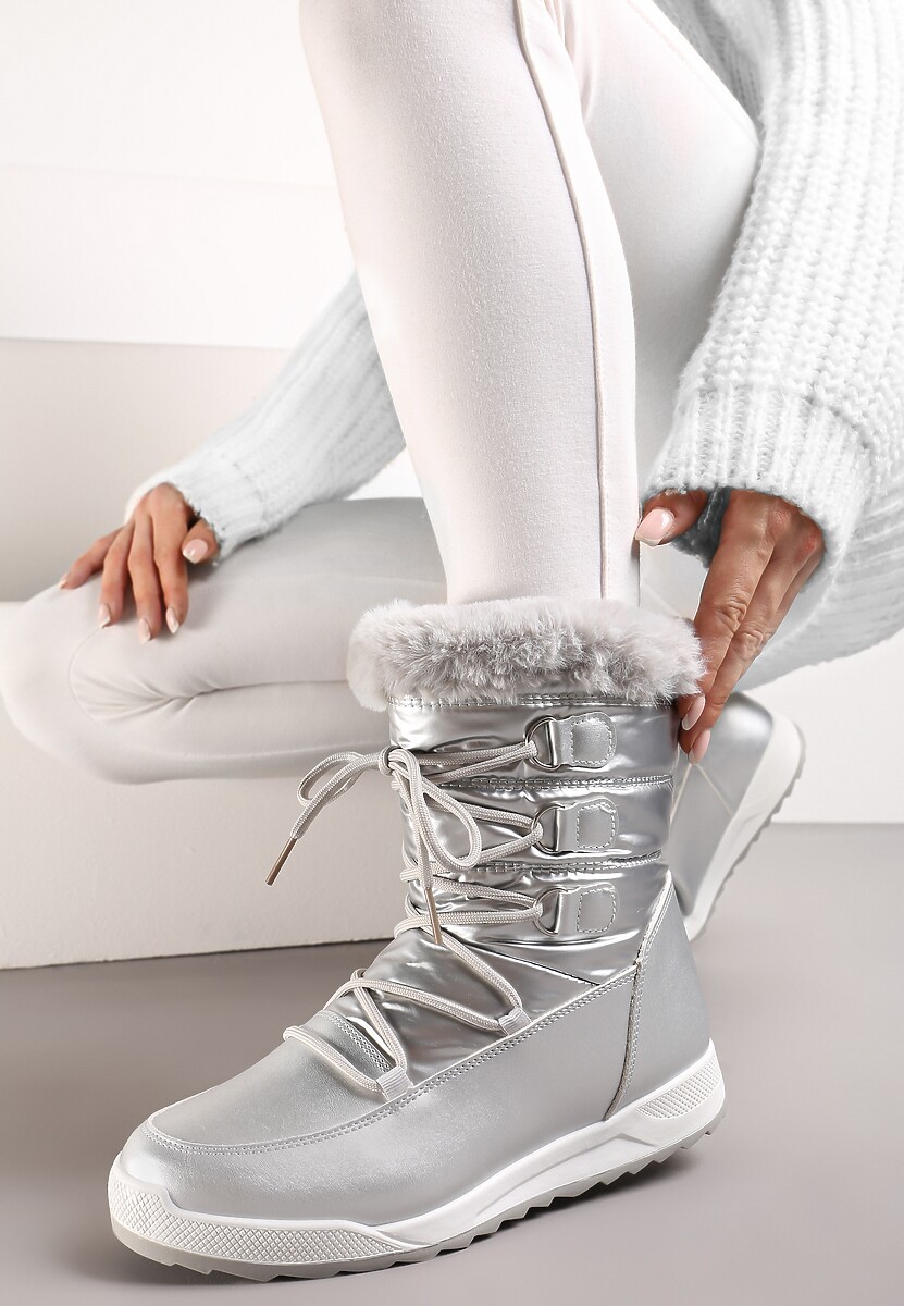 Czarne Sznurowane Śniegowce z Ozdobnym Futerkiem Betmiga