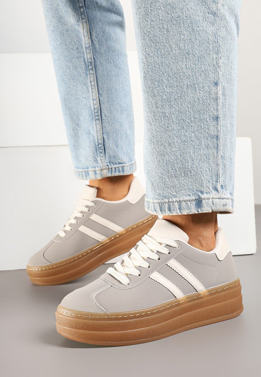 Szare Sneakersy na Tłoczonej Platformie Ozdobione Paskami Felainora