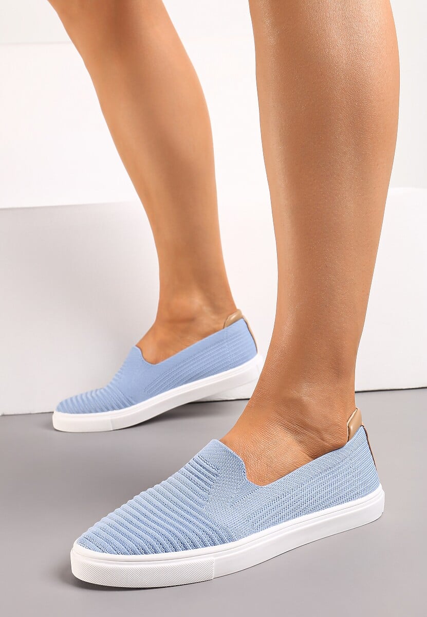 Niebieskie Wsuwane Tenisówki Ozdobione Wstawką z Ekoskóry na Zapiętku Eliriaba