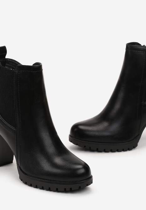 Czarne Botki na Słupku z Elastyczną Wstawką Opozja