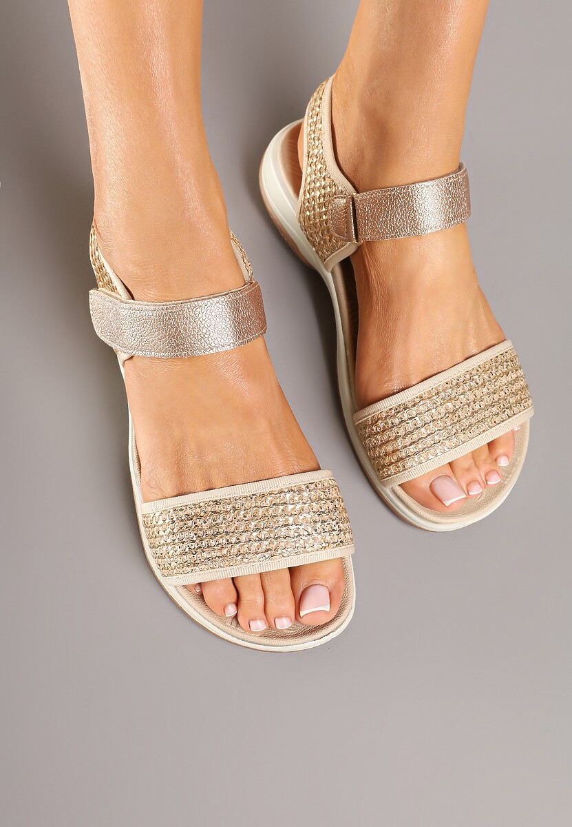 Ciemnobeżowe Sandały Ozdobione Plecionką Tataniria