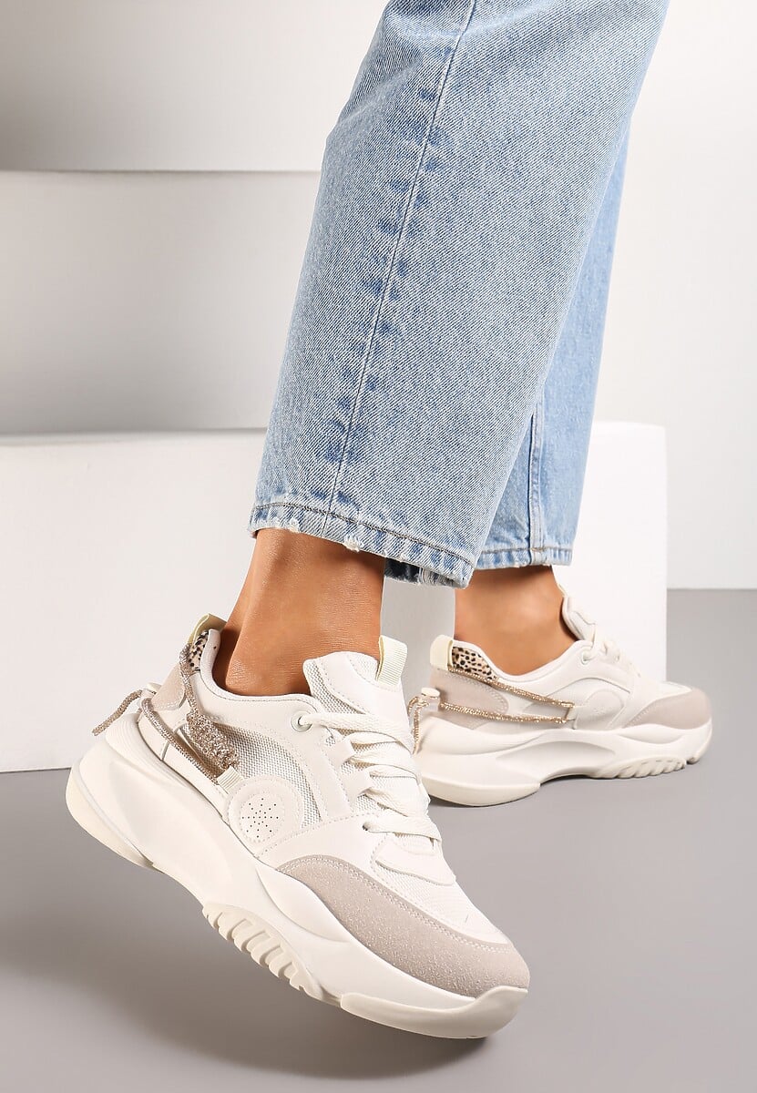 Biało-Czarne Sneakersy Ozdobione Sznureczkiem z Cyrkoniami Blekkia