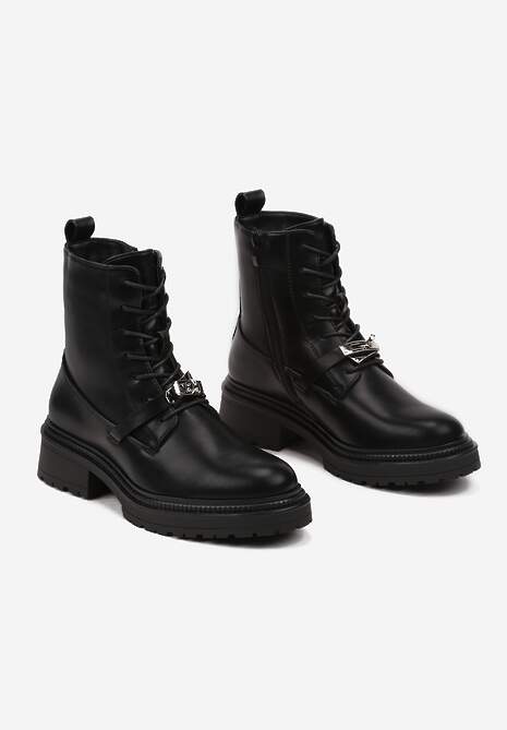 Czarne Botki Workery na Płaskiej Podeszwie z Metalową Ozdobą Teralisa