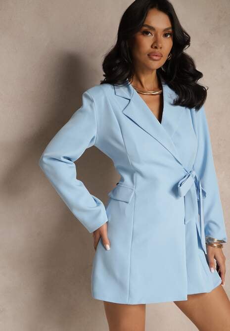 Jasnoniebieska Sukienka Kopertowa Ozdobiona Imitacją Kieszeni Davirnas