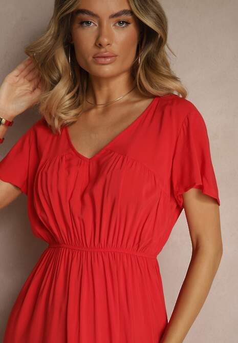 Czerwona Sukienka z Wiskozy o Rozkloszowanym Kroju z Falbanami Jonmy