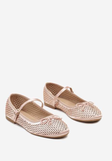 Szampańskie Balerinki z Klamerką i Ażurową Cholewką Morakate