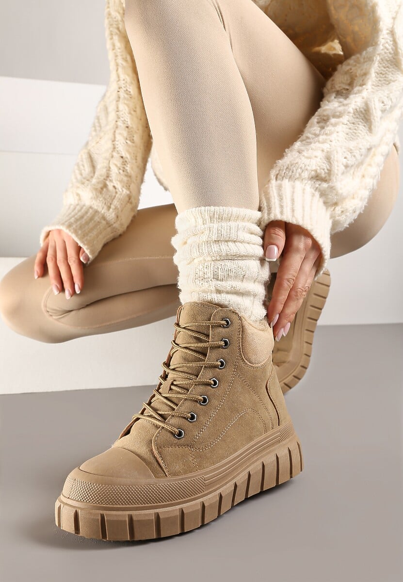 Czarne Sznurowane Botki Vices na Platformie Ozdobionej Tłoczeniem Savalirae