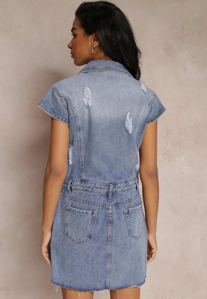 Niebieska Sukienka Mini z Jeansu z Dziurami i Dużym Kołnierzem Victori
