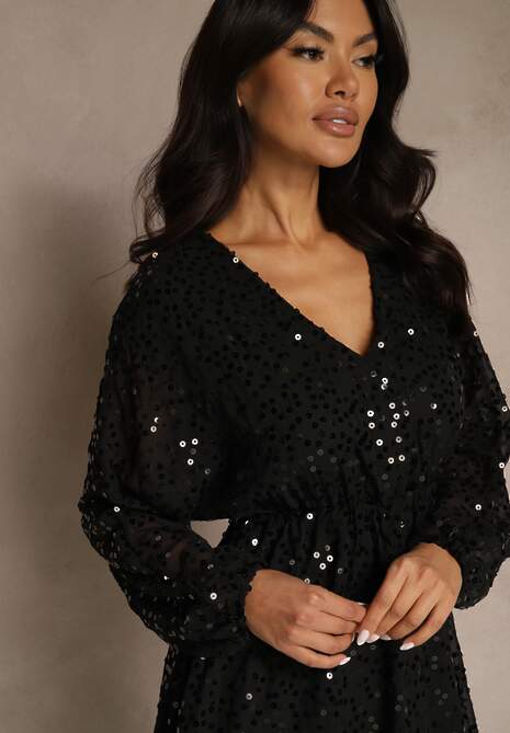 Czarna Rozkloszowana Sukienka z Długimi Rękawami Zdobiona Cekinami Reisena